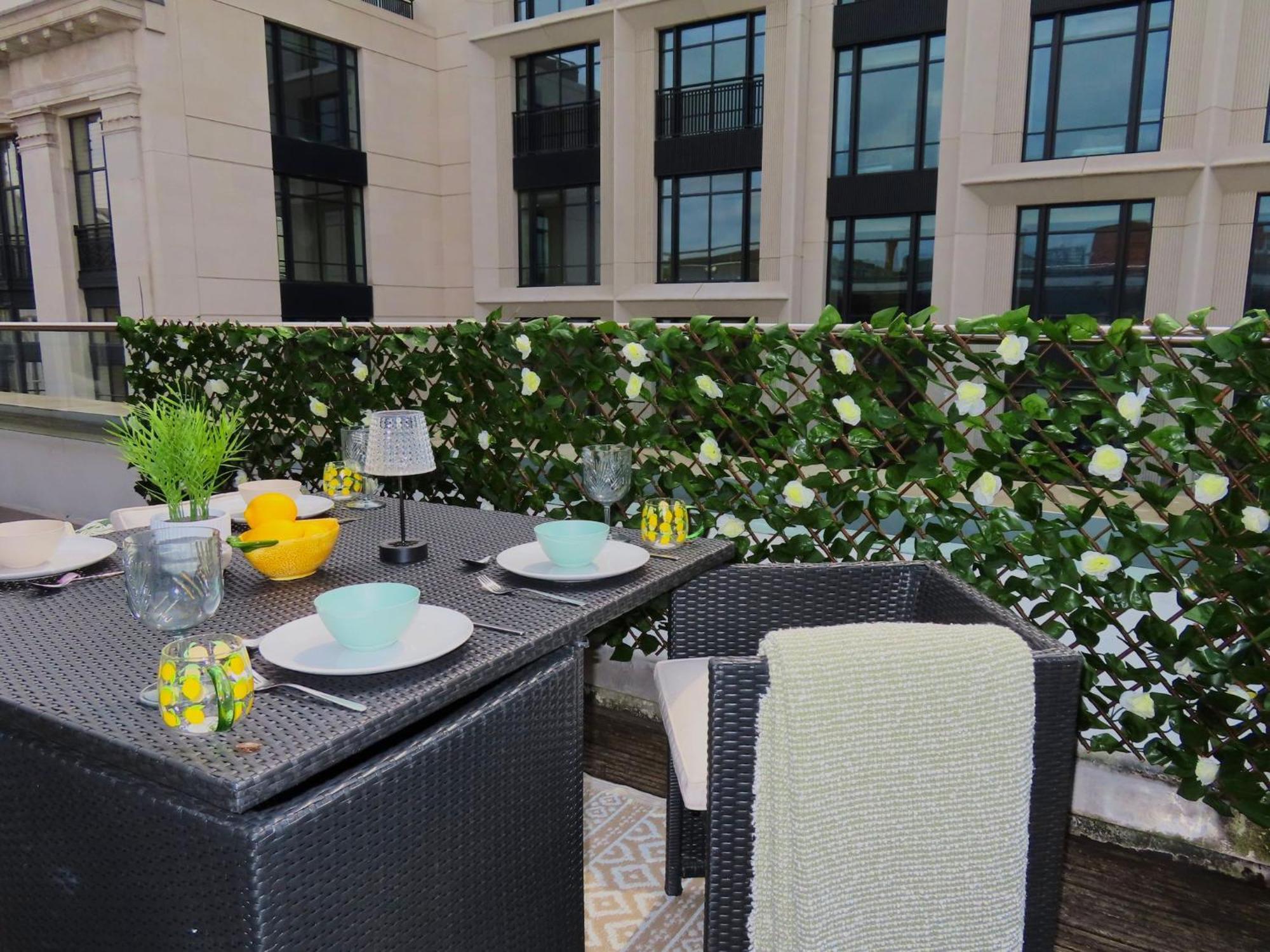 Spacious 3-Bed 3-Bath Luxury Apartment With Balcony Hyde Park Londres Exterior foto